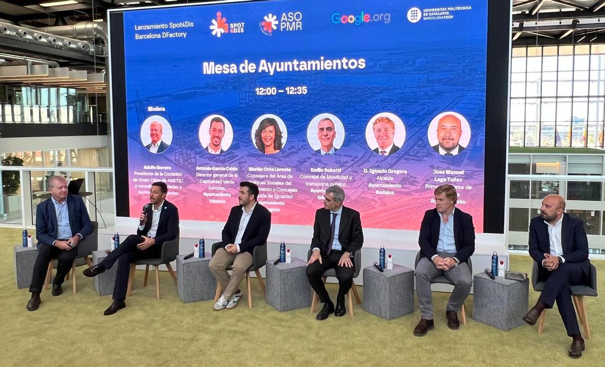 Participantes en la mesa redonda sobre el proyecto piloto 'Sport4Dis'.