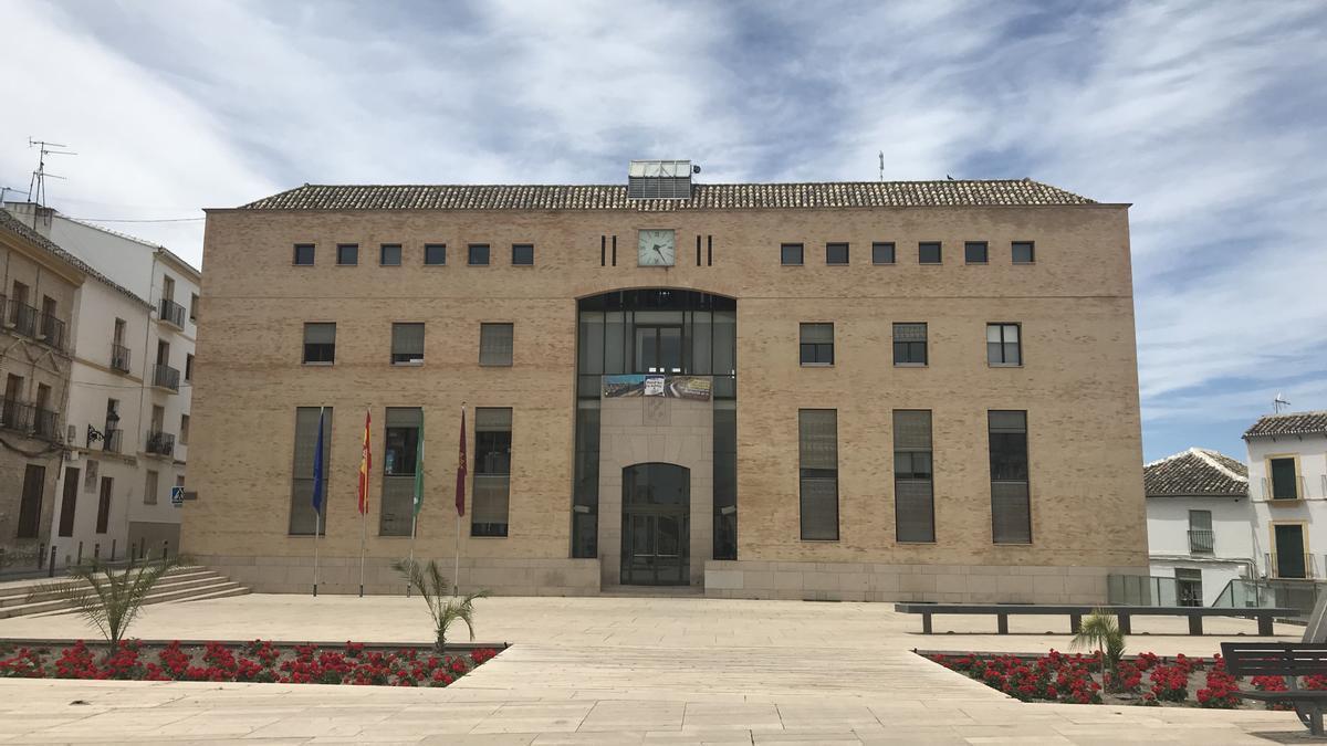 Imagen del edificio del Ayuntamiento de Baena.