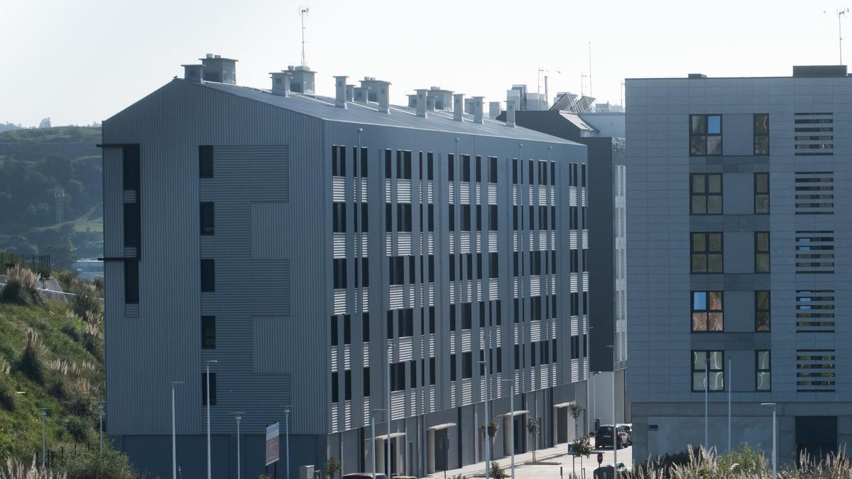 Un edificio de vivienda protegida construido por la Xunta en Xuxán.