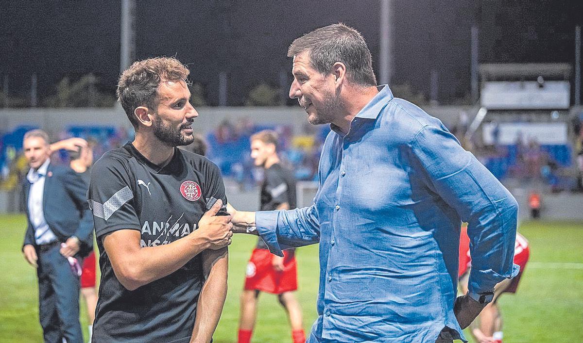 Conversant amb Cristhian Stuani al final d’un partit.