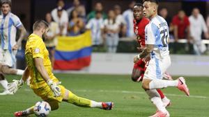 2-0. Julián y Lautaro prolongan la felicidad en la noche de Messi