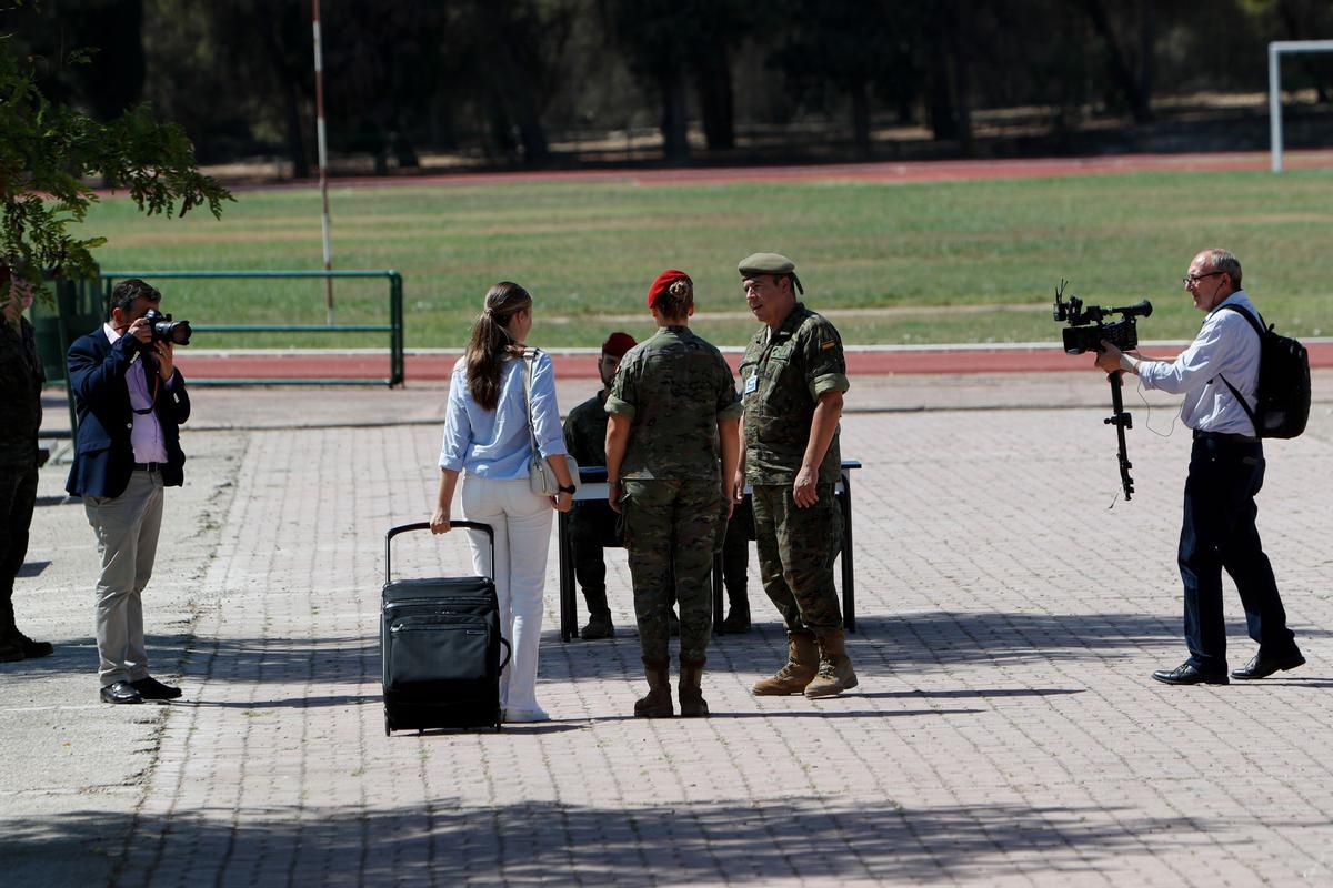 Leonor ingresa en la Academia militar de Zaragoza