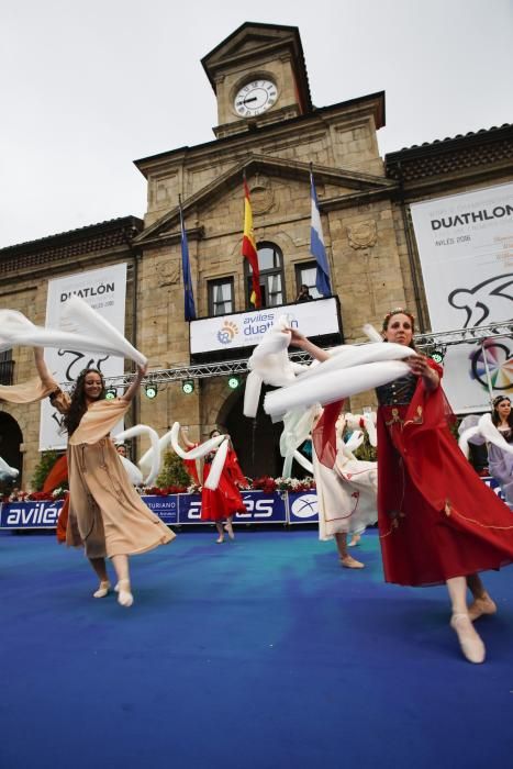 Los participantes en el Mundial de Duatlón toman Avilés