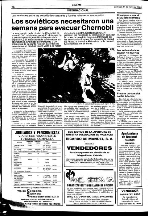 Portadas e informaciones sobre el accidente nuclear.