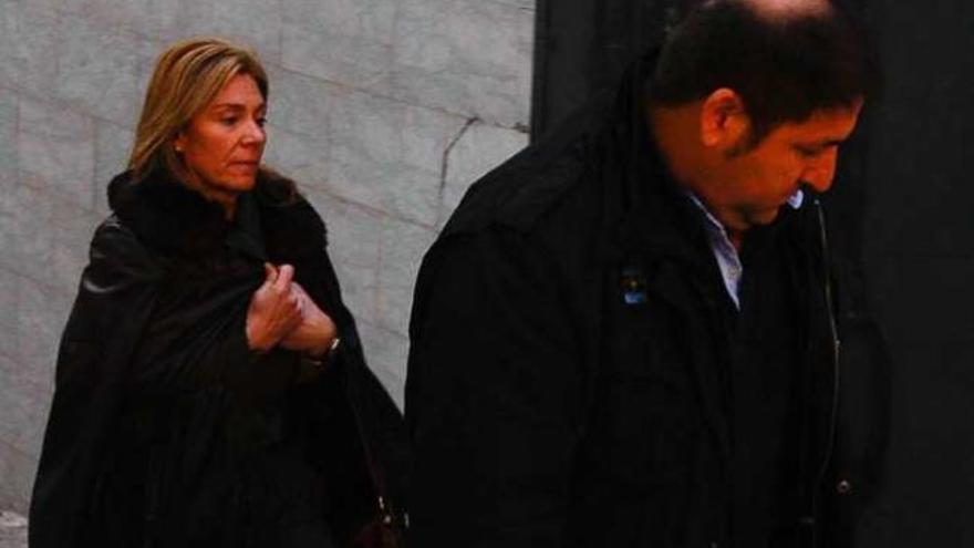 La testigo Julia Castelló el pasado martes abandonando el Palacio de Justicia de Benalúa.