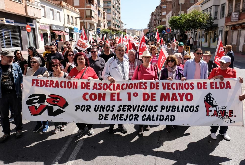 La manifestación del Día del Trabajador reúne a 18 colectivos y partidos del Medio Vinalopó