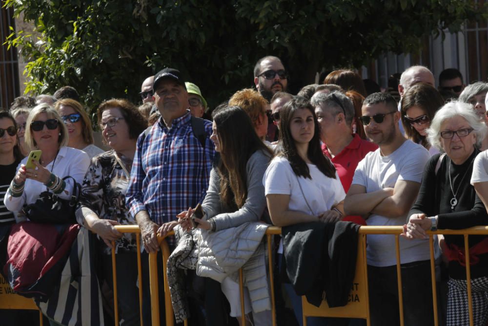 Búscate en el público de la mascletà del 1 de marzo