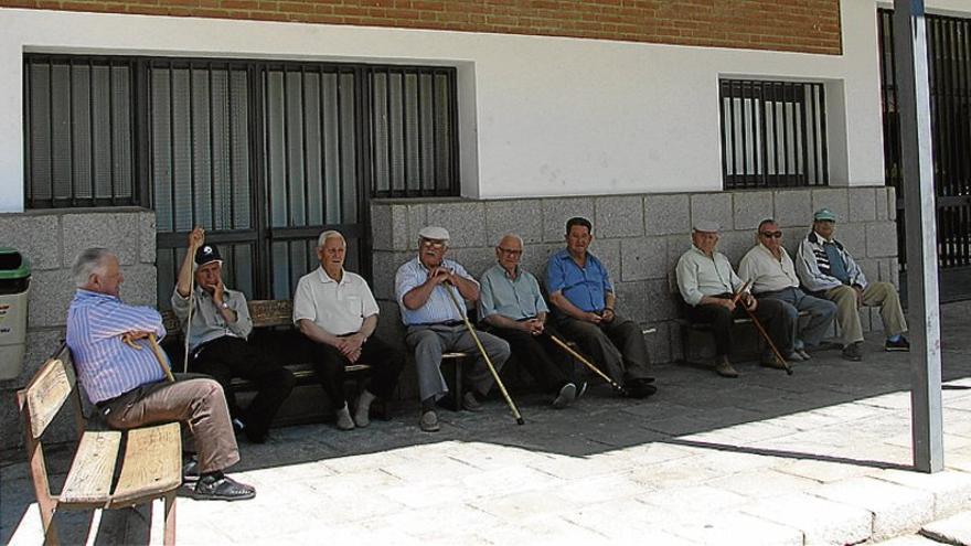 Los mayores de la zona se reúnen el día 4