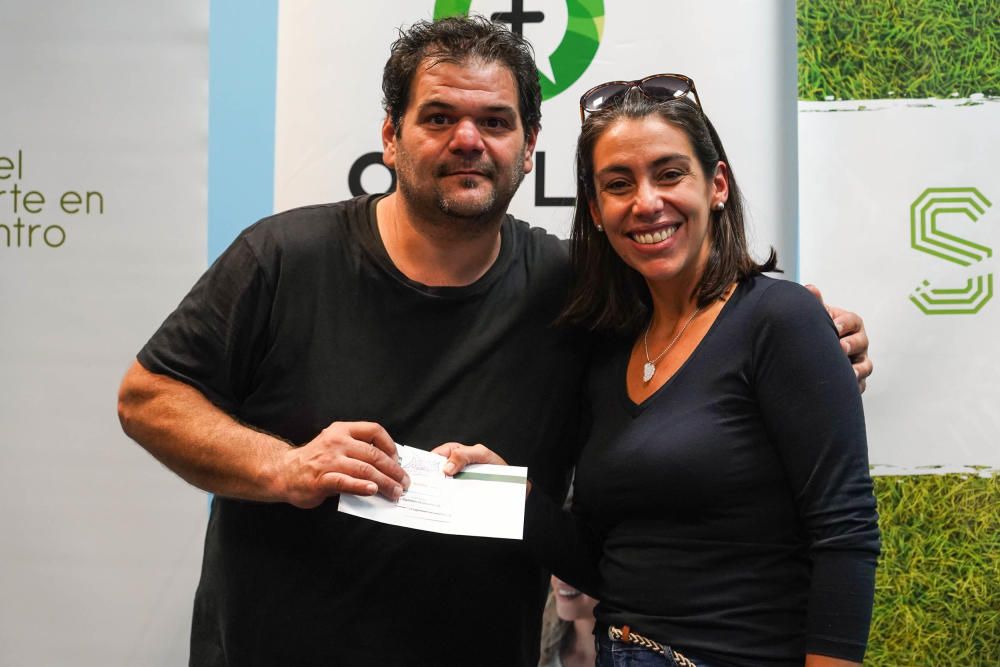 Entrega de los premios a los ganadores del V Torneo de Pádel de La Opinión de Málaga.