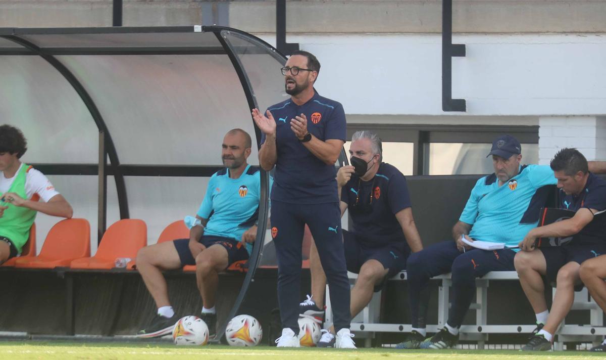 Bordalás da órdenes frente al Levante en el Puchades