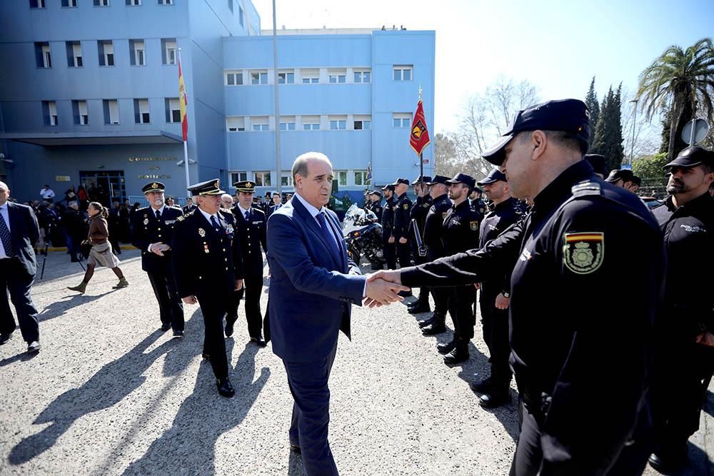 Inauguración del monolito y la plaza de la Policía Nacional