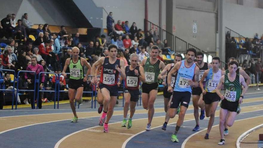 Una de las pruebas disputadas ayer en la pista de Expourense. // Iñaki Osorio