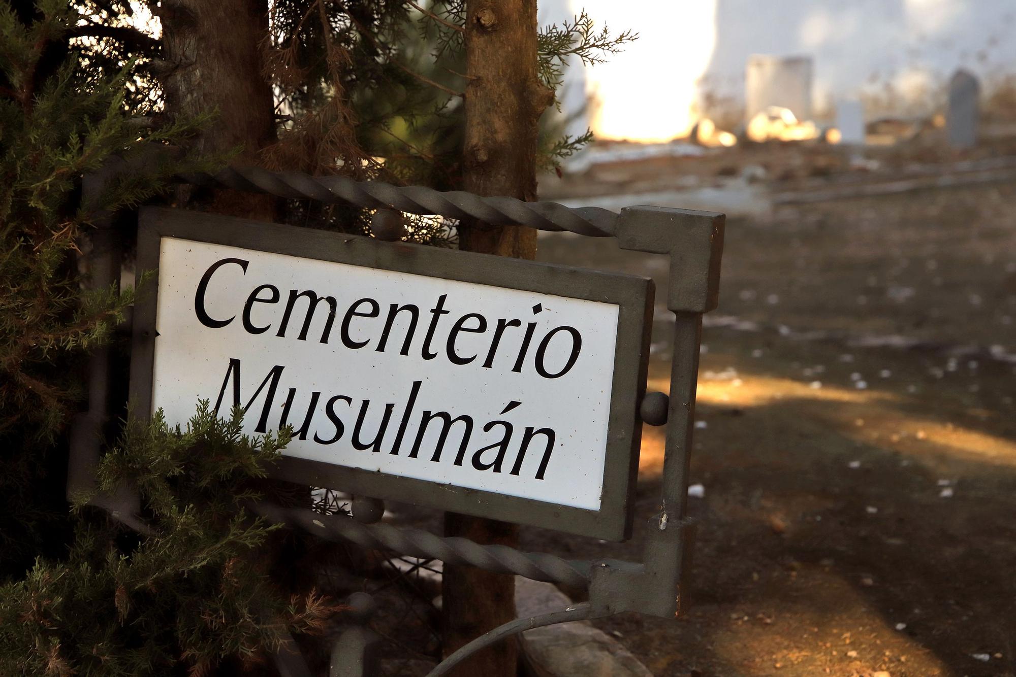 Un recorrido por la historia de Córdoba en el cementerio de La Salud