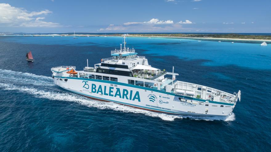 Baleària presenta en Ibiza el ‘Cap de Barbaria’, el primer ‘ferry’ eléctrico de España