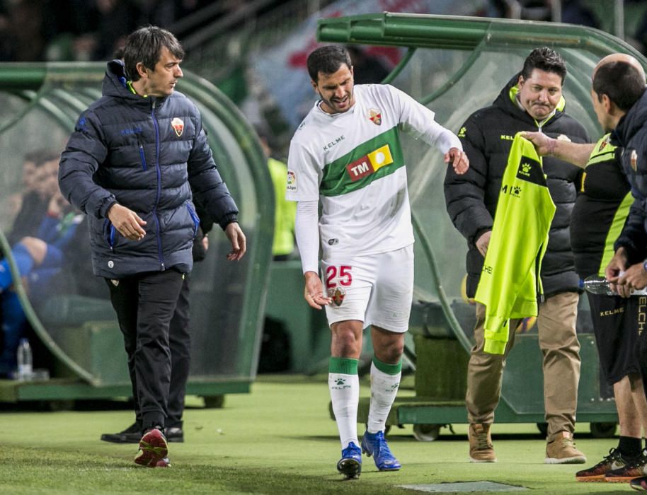 El Elche vence al Extremadura y se aleja de los puestos de descenso