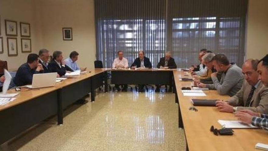 Encuentro en la Consejería para elaborar una propuesta concreta sobre seguro agrario.