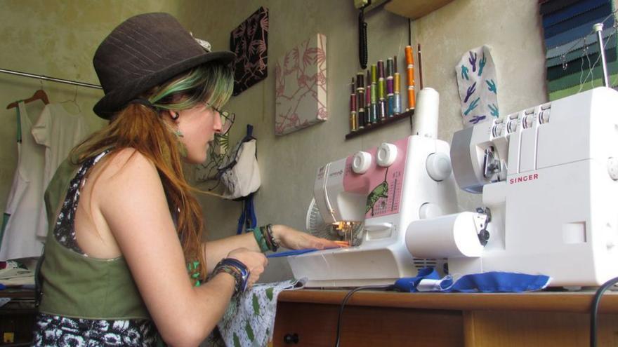Taller textil coruñés opta al premio GIRA Mujeres