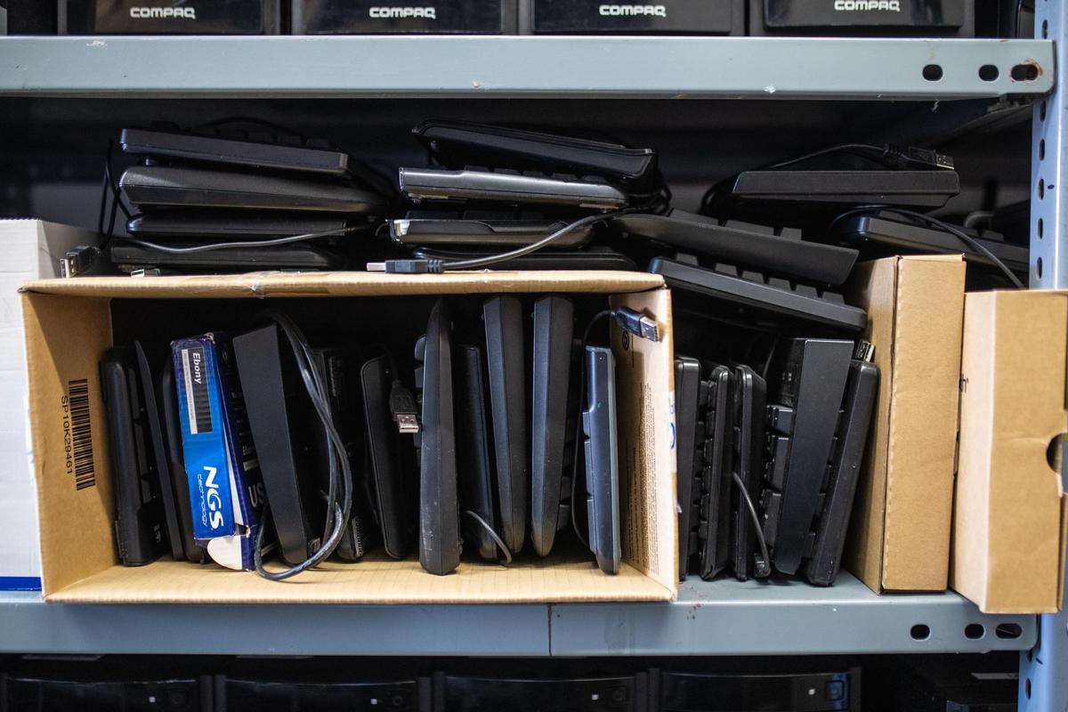 Depósito de material informático en un instituto catalán.