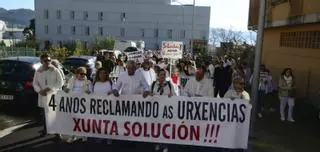 Una marea blanca toma Moaña al grito de «queremos edificios con todos los servicios»