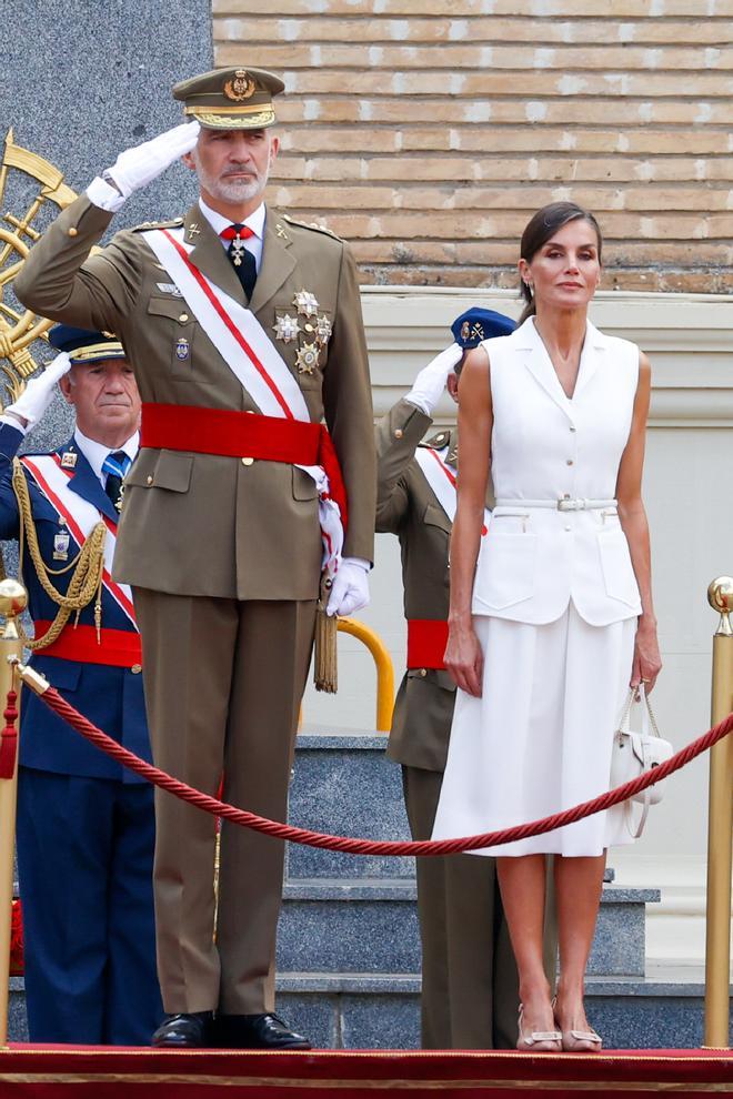 La reina Letizia y el rey Felipe en la Academia Militar de Zaragoza