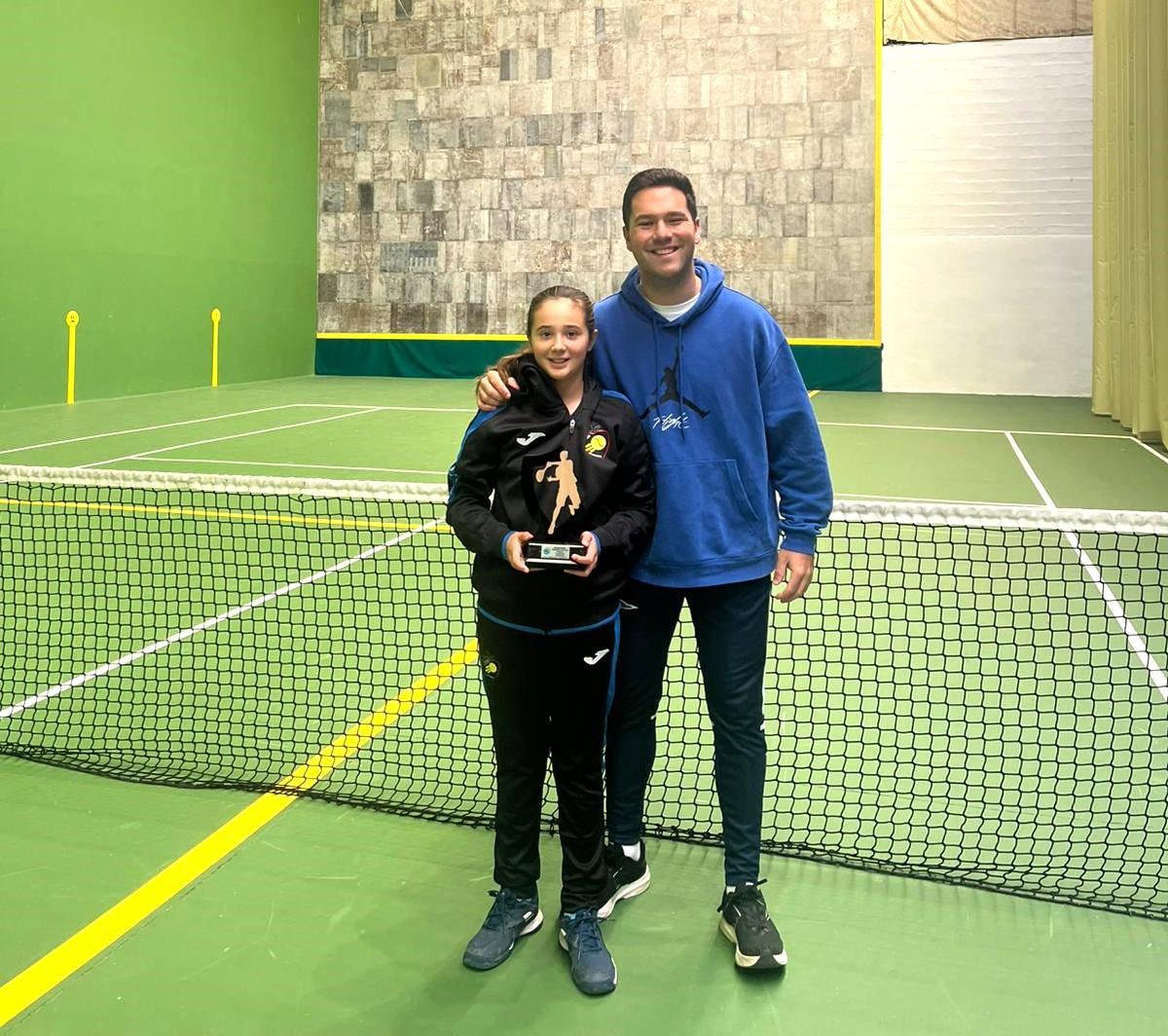 La deportista, con su entrenador, el también maliayés Santiago Verdasco.