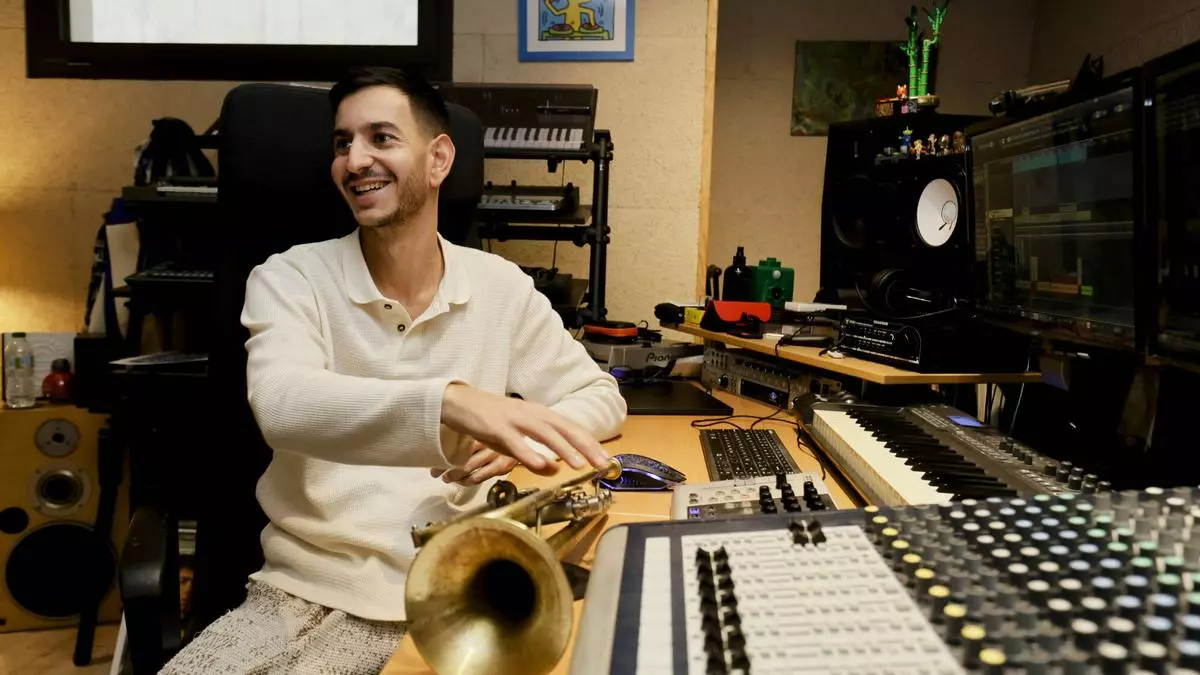 VÍDEO | Pere Navarro, un músico de jazz en la gira internacional de Rels B