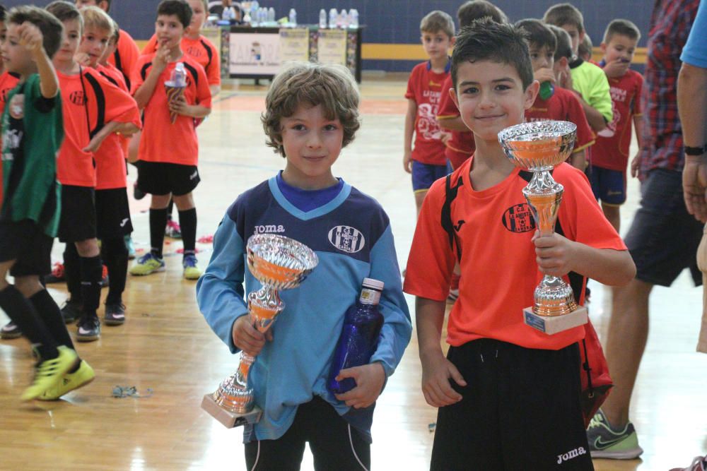 Entrega de trofeos del Torneo de La Amistad