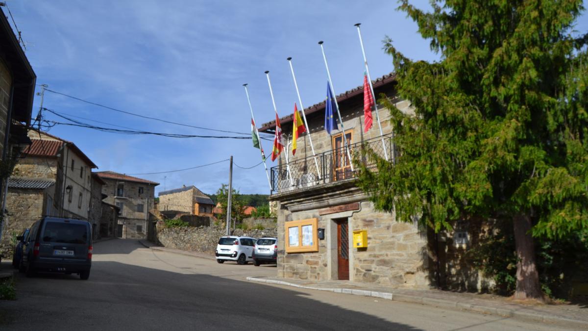 Ayuntamiento de Villardeciervos.