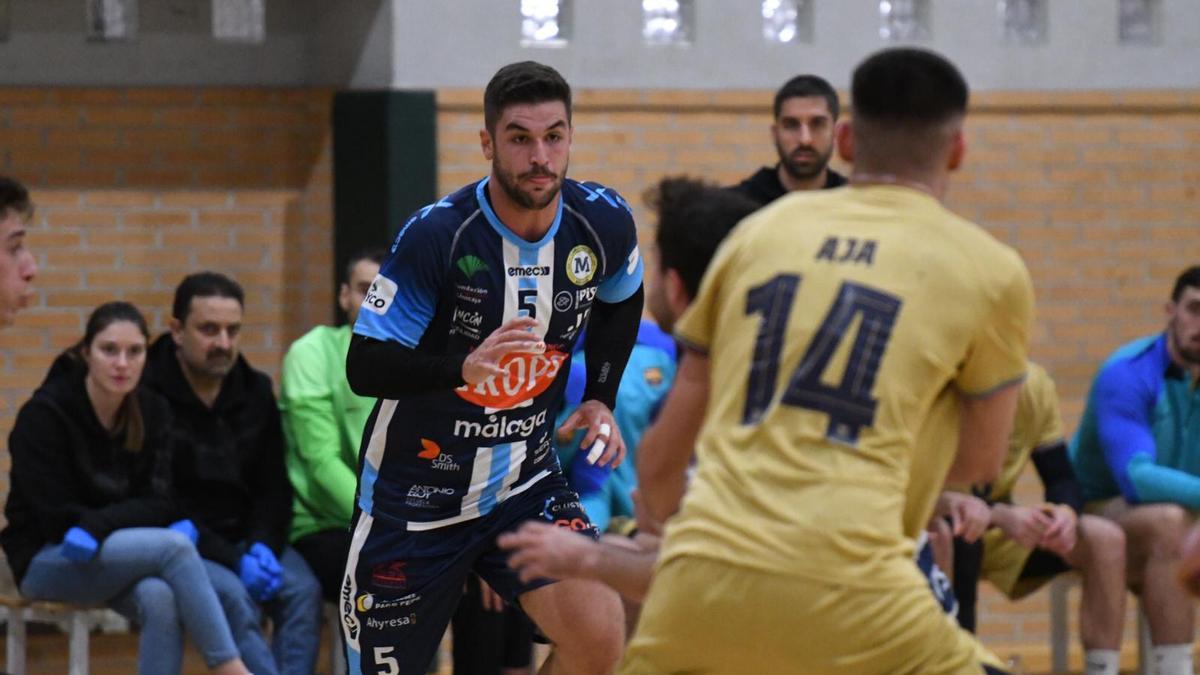 Pablo Fernandez en el anterior partido del Trops.