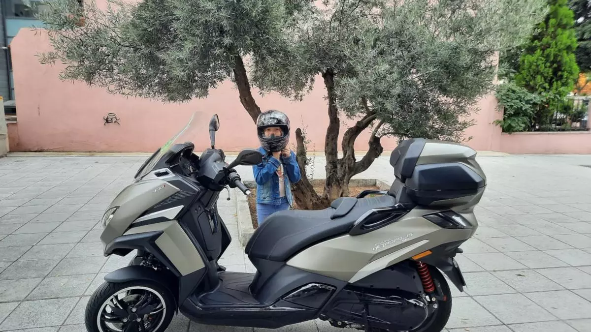 ¿A qué edad puedes llevar a tu hijo en moto?