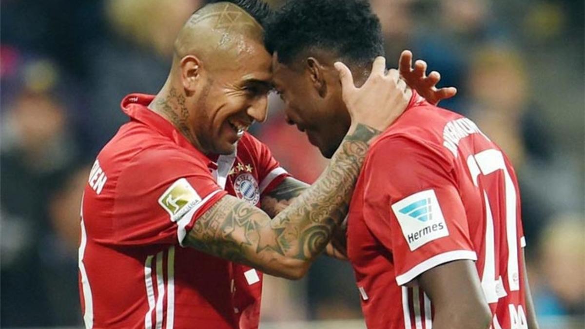 Arturo Vidal, celebrando su gol con Alaba