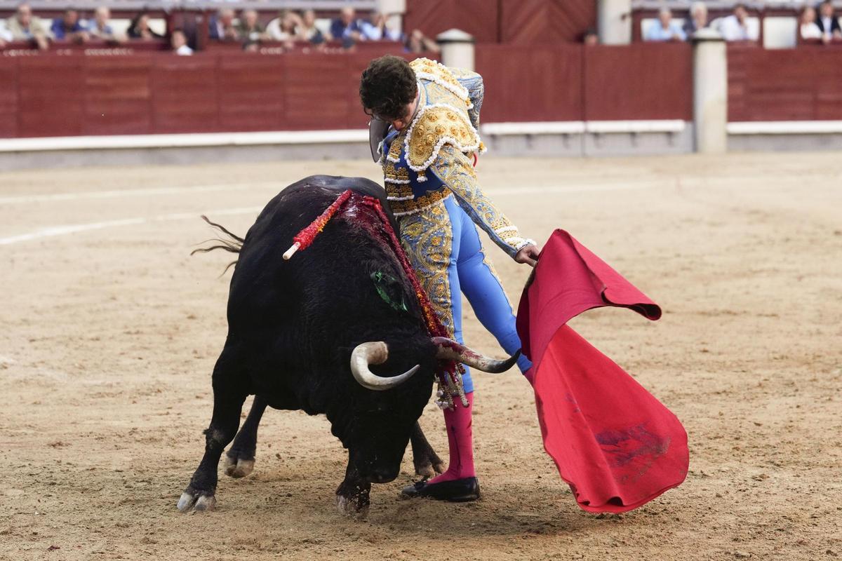 La mano izquierda y el toreo al natural es el que más le llena a Víctor Hernández