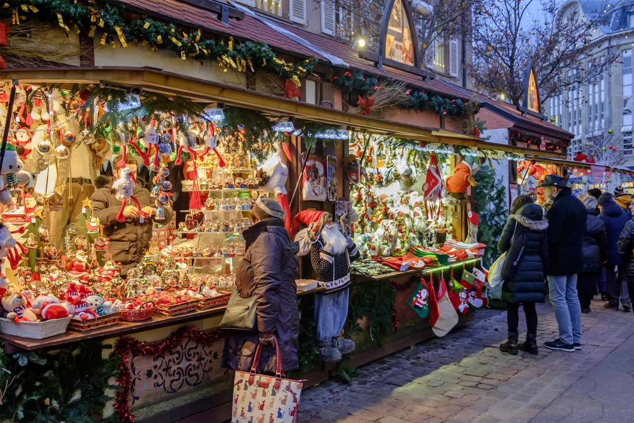 Durante las fechas de Navidad, Colmar se convierte en una ciudad de cuento