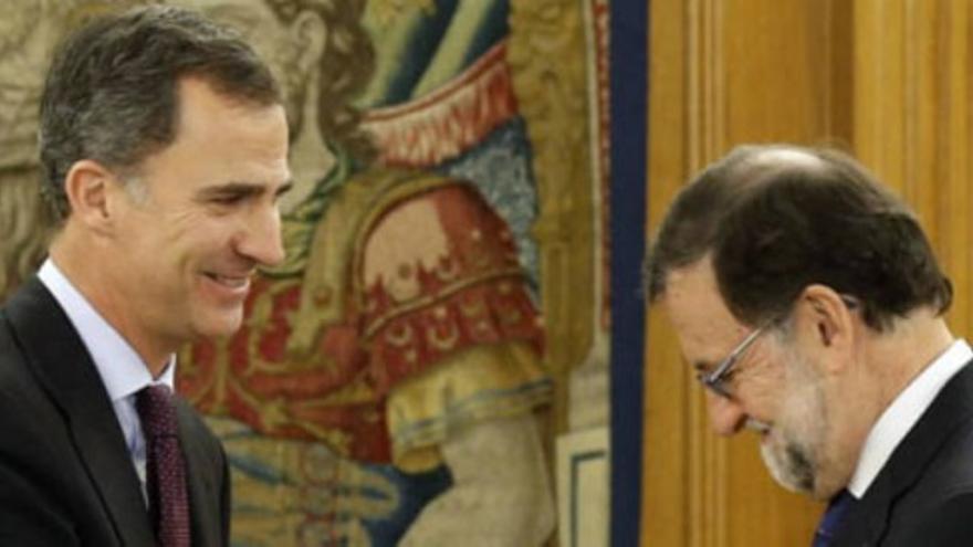 Rajoy dice que "su opción y la de su partido sigue adelante"