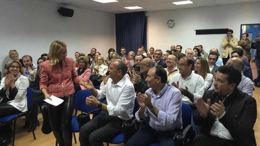 Elena Nevado presidirá de nuevo el PP local con un apoyo del 98%