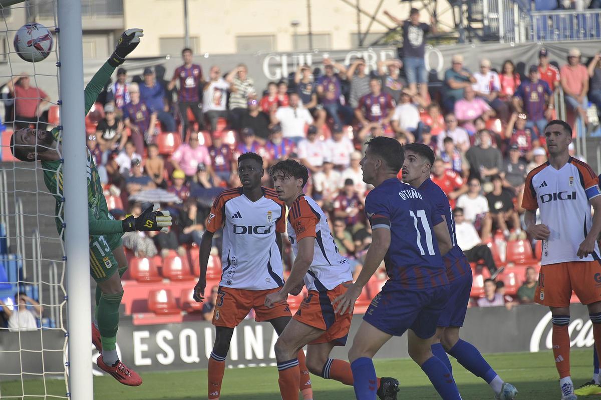 Eldense-Oviedo: El Eldense se diluye pero vuelve a sumar