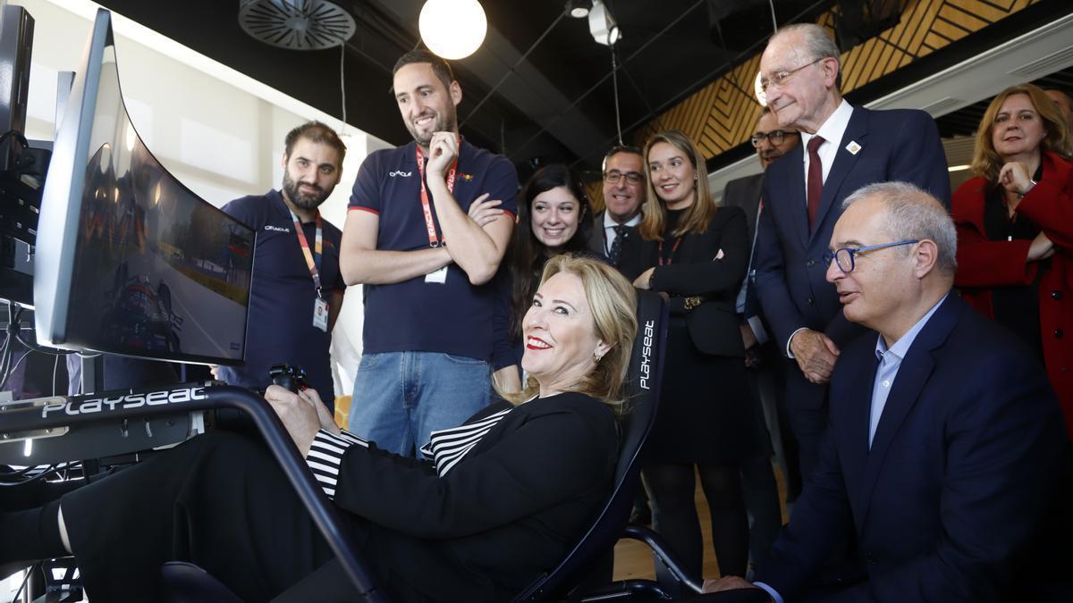 La consejera de Economía, Hacienda y Fondos Europeos, Carolina España, clausura el acto de presentación del Innovation Hub de Oracle,en la sede de Oracle, Málaga TechPark.