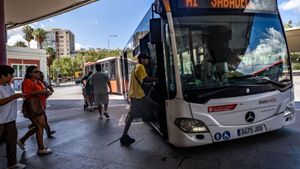 L’estació de bus de Fabra i Puig es reorganitza pels talls de l’R3