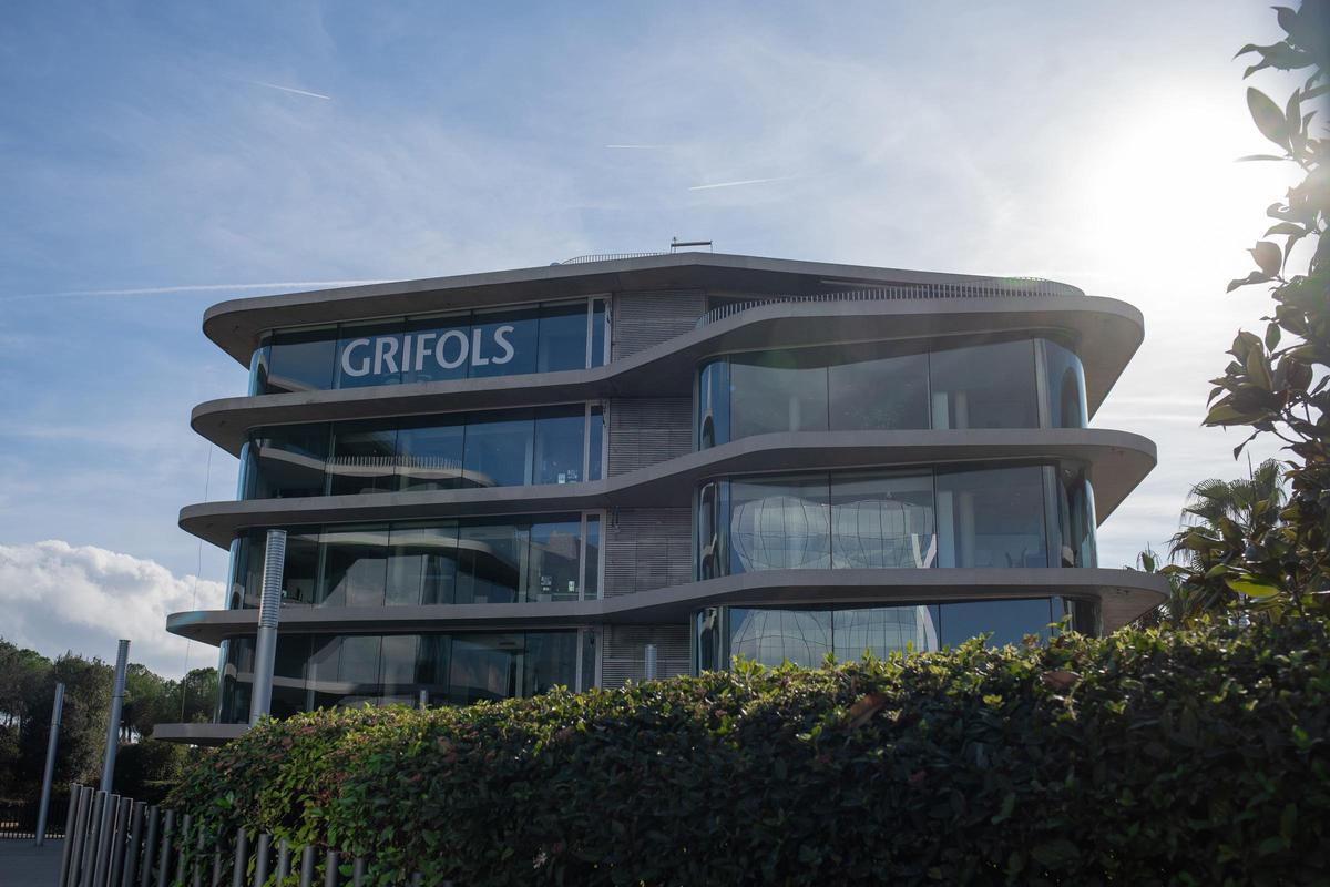 Archivo - Sede de Grifols, en Barcelona.
