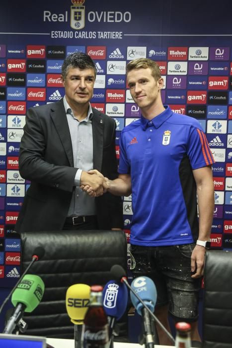 Presentación de Hidi, nuevo jugador del Real Oviedo