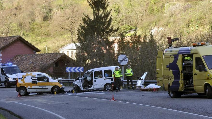 La Fiscalía pide 2 años de cárcel para el causante de un accidente de tráfico en Mieres  con una mujer fallecida