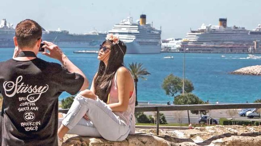 En el puerto de Palma han coincidido hasta ocho cruceros en un mismo día.