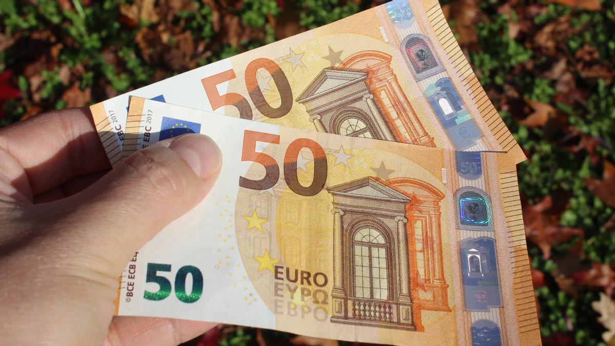 Se venden 2.500 euros a cambio de 50: los billetes falsos inundan