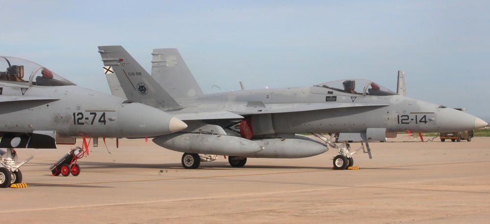 Los mejores pilotos de combate se reúnen en Málaga para mejorar sus habilidades y entrenarse al mando de los F-18