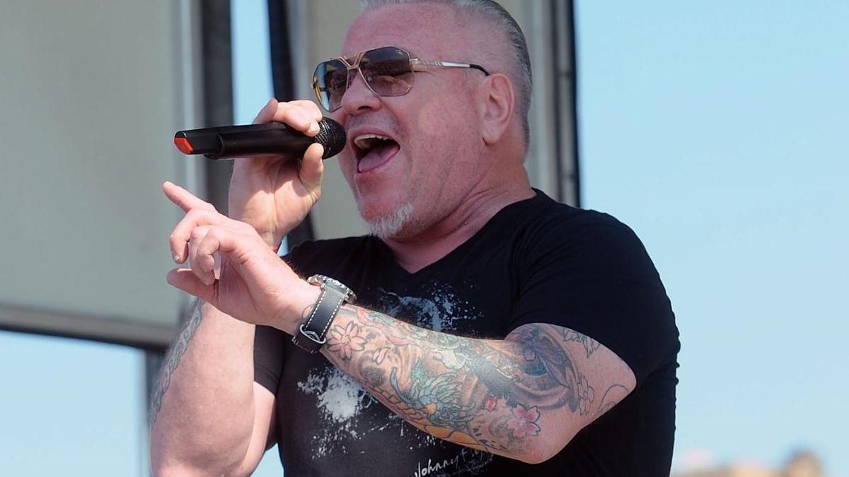 El cantante de Smash Mouth Steve Harwell.