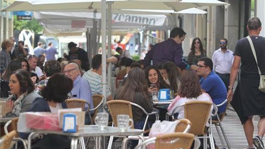 Hostetur pide a la alcaldesa que &quot;lidere&quot; la situación de la mesa de los veladores