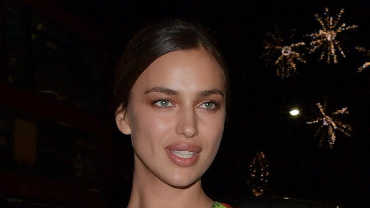 El original look de Versace de Irina Shayk