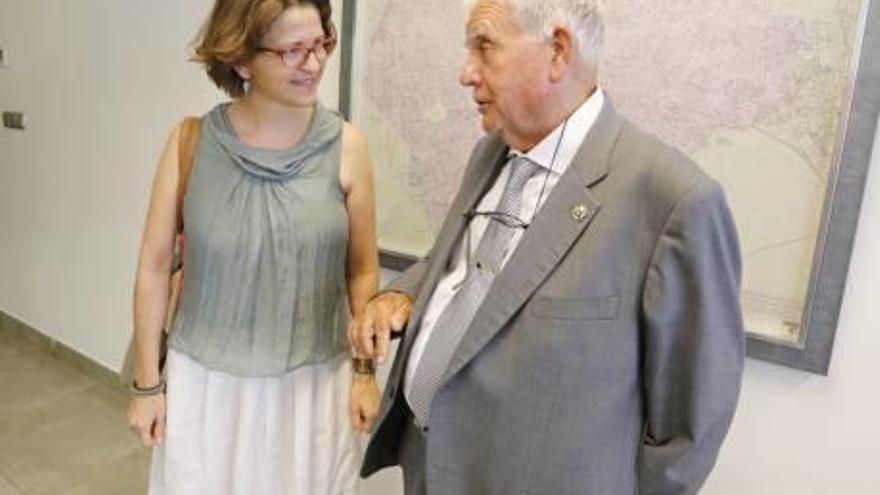 Elena Cebrián y Emigdio Tormo, ayer tras la reunión.