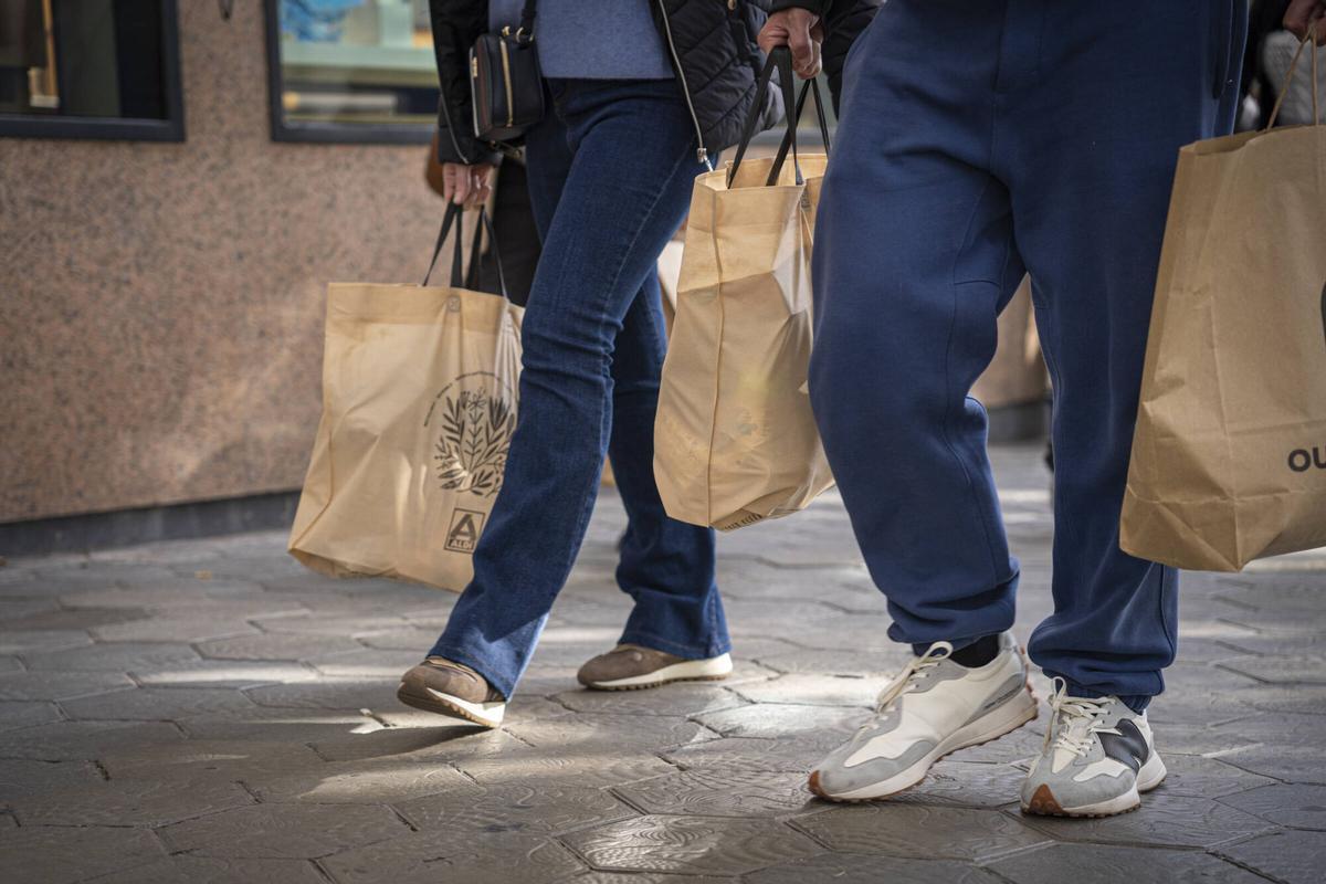 "Gastar es el día a día del mundo en que vivimos, basado en el consumismo"