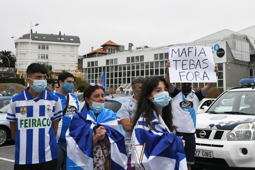 La caravana en defensa del Deportivo colapsó el tráfico en varios puntos de A Coruña.